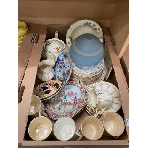 385 - 7 good boxes of ceramics inc. 31 pieces of Art Deco design Cauldon china tea set Rd No.693059, Wade,... 