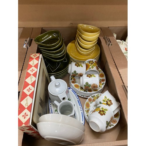 385 - 7 good boxes of ceramics inc. 31 pieces of Art Deco design Cauldon china tea set Rd No.693059, Wade,... 