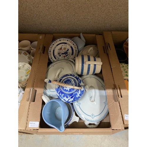 422 - 9 good boxes of ceramics inc. set of 12 asparagus plates, Colclough tea service, Dutch blue & white ... 