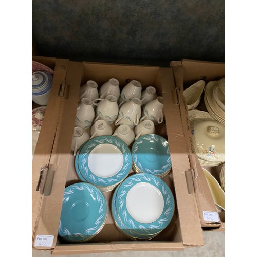 422 - 9 good boxes of ceramics inc. set of 12 asparagus plates, Colclough tea service, Dutch blue & white ... 