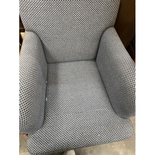 162 - Ladies armchair upholstered in blue/grey wool 85W