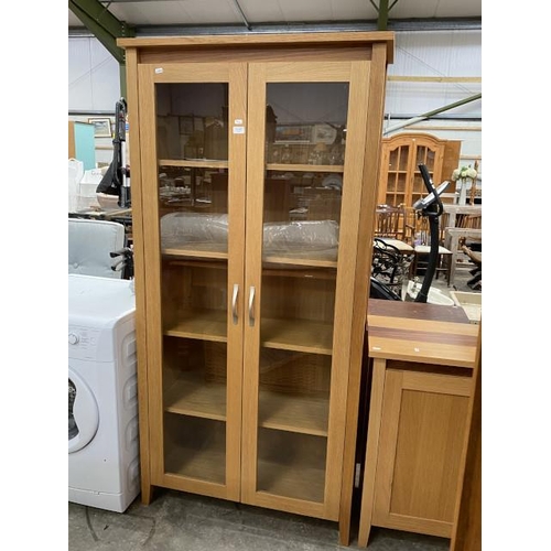 167 - Marks & Spencer Santiago oak glazed bookcase 181H 90W 40D