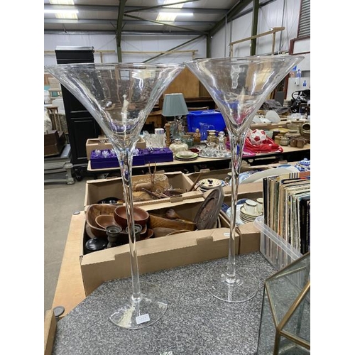 216 - Pair of oversized glass display martini glasses 69H