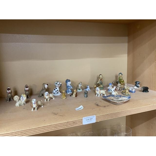 241 - 27 Wade Whimsies inc. Disney characters