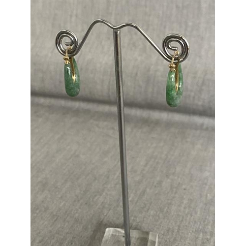 252 - Pair of 9ct gold & jade earrings (new)