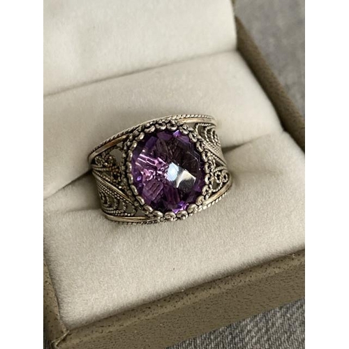 319 - Silver filigree & amethyst ring (size Q 1/2)