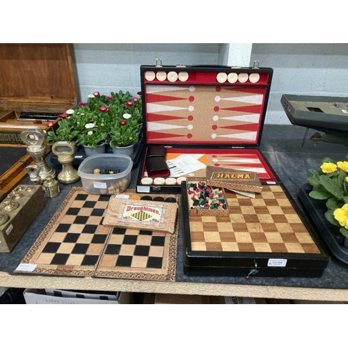 405 - Chessboard & pieces, antique wooden games compendium, chequers, backgammon etc.