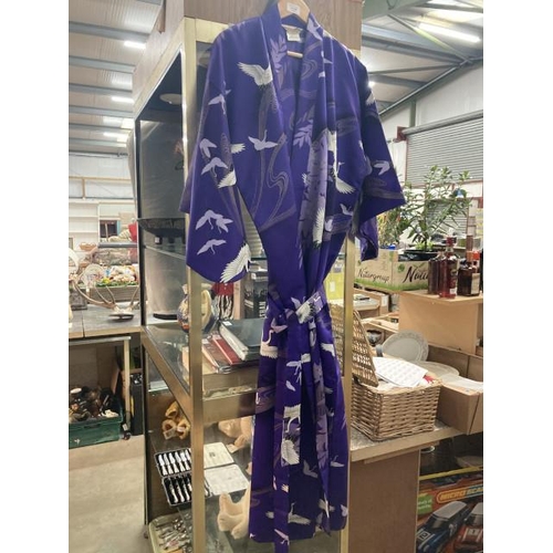 458 - Japanese silk Kimono (New, no size)