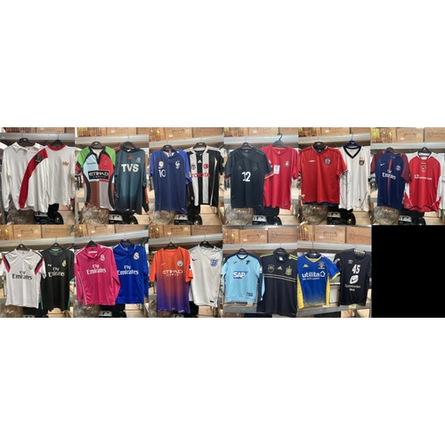 535 - 18 football shirts including Leeds United  (size 9-10 years), Sparebanken Vest (XS), Hoffenheim (siz... 