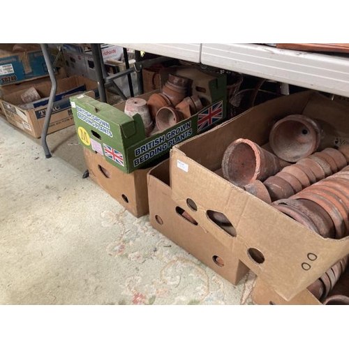 552 - 9 boxes of vintage terracotta flower pots of various sizes (please see additional images)