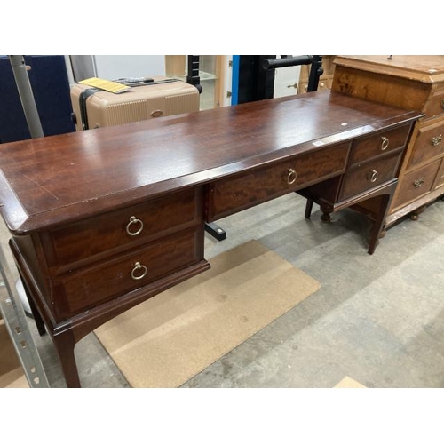 581 - Stag Minstrel mahogany dressing table 72H 152W 47D