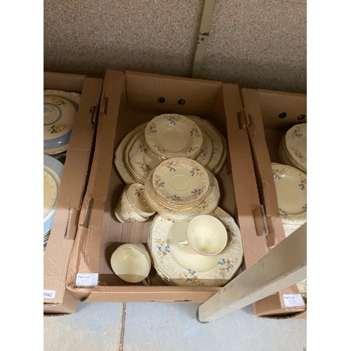 525 - 11 boxes of part tea & dinner sets inc. Crown Ducal 'Florentine', New Hall, Empire, Wade, Colclough,... 