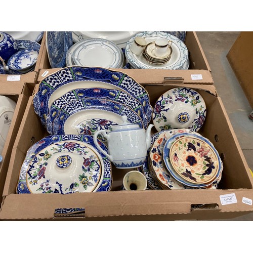 540 - 4 boxes of assorted blue & white ware including Royal Doulton, Alfred Meakin ‘Patricia’ etc