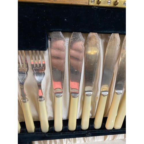 232 - 58 piece canteen of cutlery