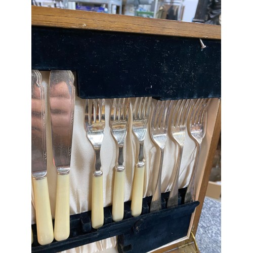 232 - 58 piece canteen of cutlery