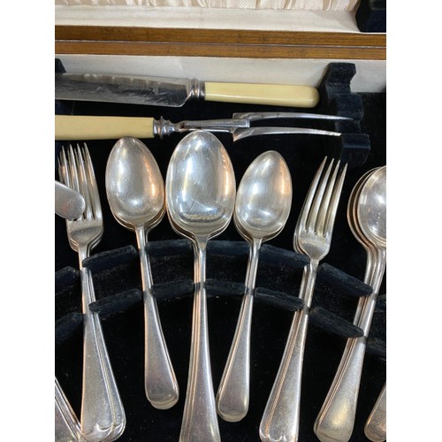 232 - 58 piece canteen of cutlery