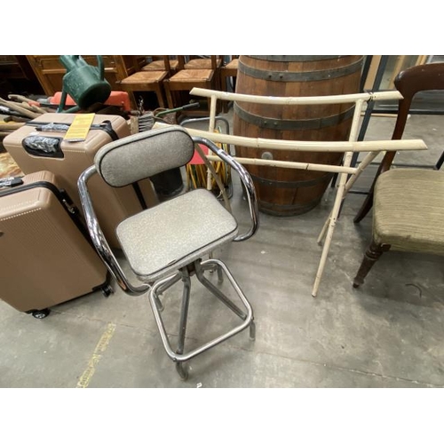 113 - French vintage industrial design hairdressers chair (circa 1940) 39W & a vintage metal folding towel... 