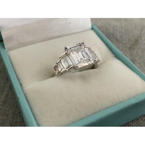 322 - 925 silver baguette gem set ring (size O 1/2)