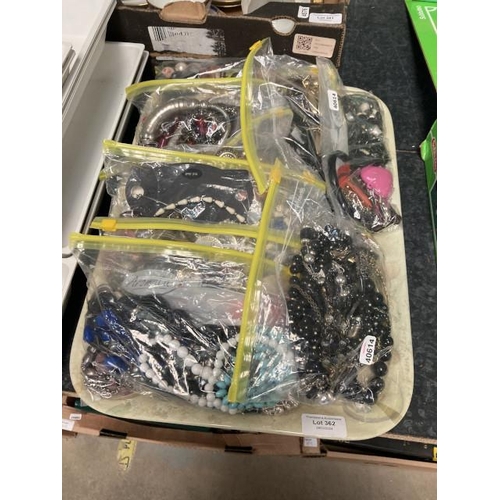 362 - Tray of mixed costume jewellery