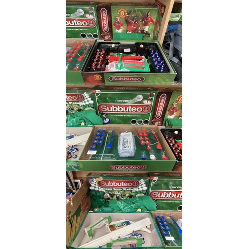 429 - Subbuteo Team Stadium, Team Edition & Manchester United 13407 - all boxed (all unchecked, sold as se... 