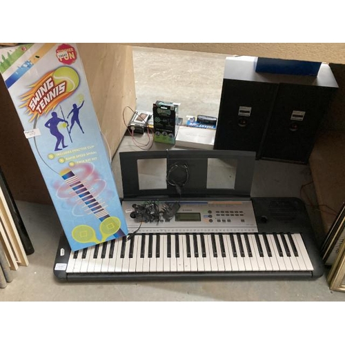 457 - Yamaha YPT-255 keyboard with mains lead & boxed swing tennis game