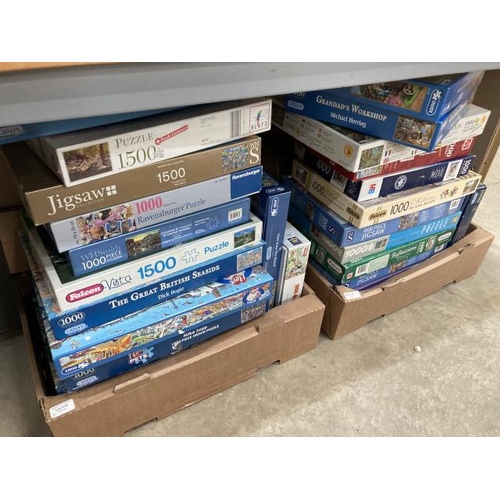 518 - 2 boxes of assorted jigsaws including Beary Patch Park, Annopolis Street Festival, View from The Str... 