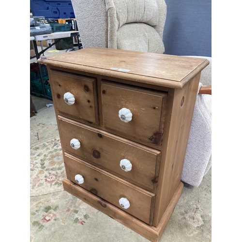 530 - Pine 2 over 2 chest of drawers 77H 61W 35D