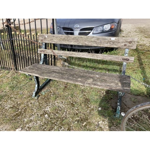 533 - Cast iron/wooden garden bench 154W