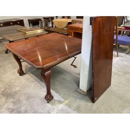 79 - Victorian mahogany wind out dining table with one leaf and winder 71H 122-177W 118D
