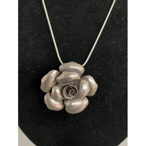 288 - 925 silver rose pendant and chain (chain length 44cm)