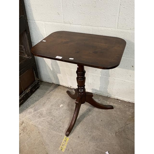 72 - Georgian mahogany tripod table 69H 61W 43D