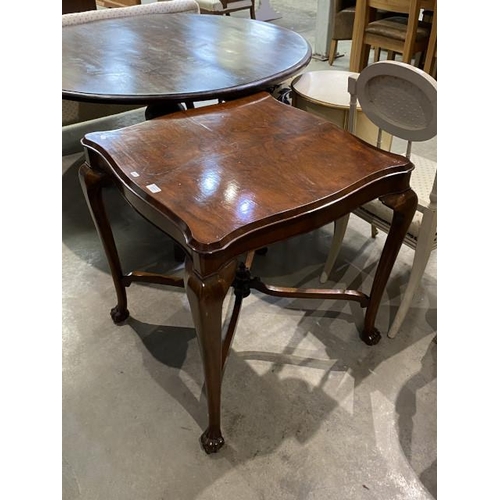 83 - Georgian mahogany centre table 71H 70W 70D