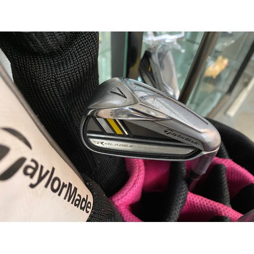 325 - Taylor Made golf clubs and Callaway bag