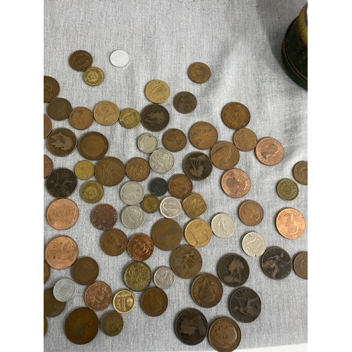 275 - Tray of mixed coinage inc. Victoria 1853 one shilling, Napoleon III 1856 Dix Centimes, George III ca... 