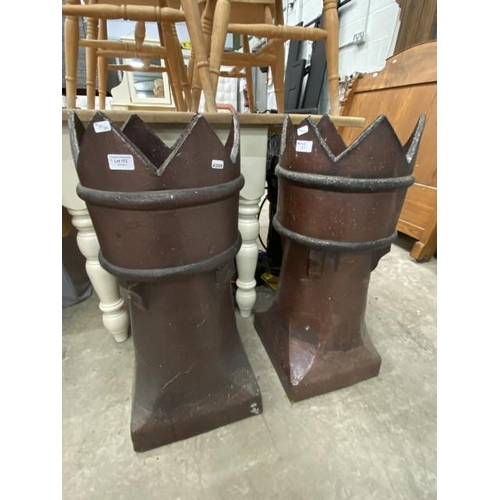 172 - 2 Victorian chimney pots 76H