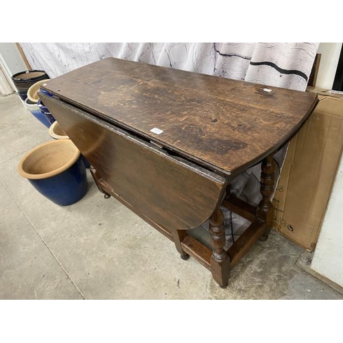 186 - 18th century oak drop leaf table 72H 115W 41-135D