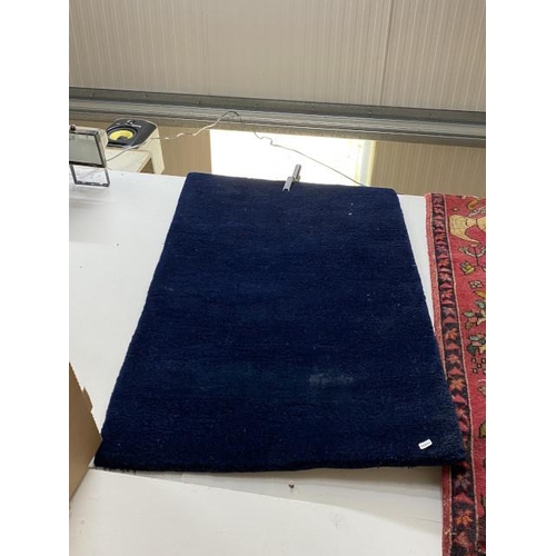 260 - John Lewis 'Wellington' navy rug 138 x 80cm