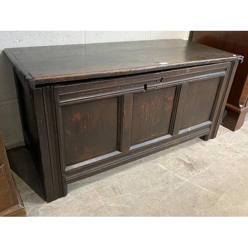 79 - 18th century oak coffer 52H 110W 47D