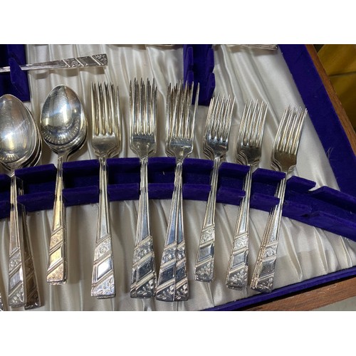 242 - Canteen of Viners 'Silver Rose' cutlery (12 place settings plus 2 serving spoons - 110 pieces)