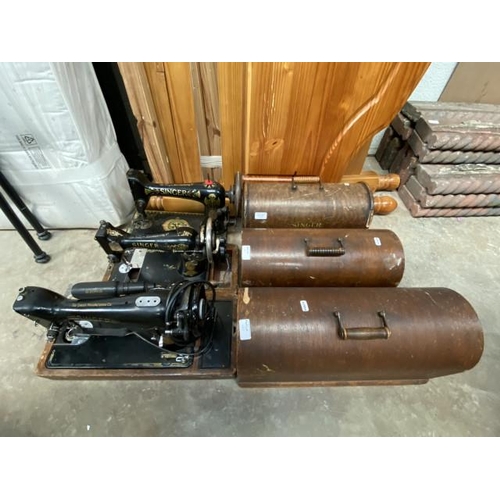 160 - 3 Singer sewing machines V749895, F7283191 & EF541097 (all sold as seen)