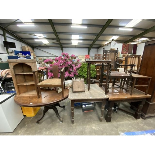 197 - 1930's oak draw leaf table 72H 106W 106D, Victorian pine kitchen table 76H 88W 82D, mahogany inlaid ... 