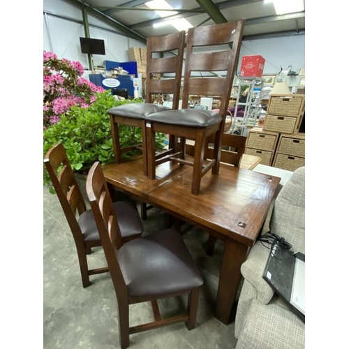 225 - Good quality oak extending dining table 79H 140W 90D and 6 matching chairs