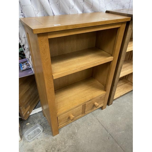 239 - Good quality oak bookcase with 2 drawers 105H 75W 35D