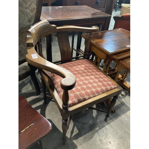 599 - Edwardian mahogany inlaid corner chair 70W