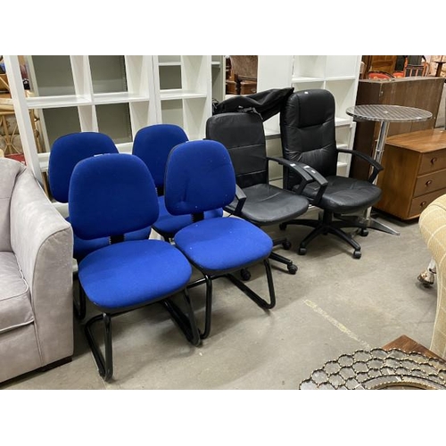 62 - 4 blue office chairs, 2 black swivel office chairs and an aluminium bistro table 95H 60cm diameter