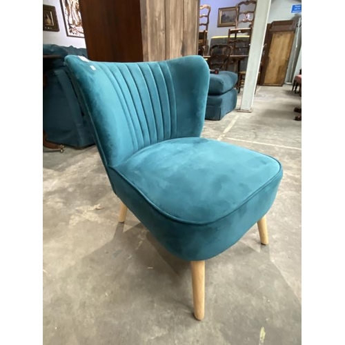 135 - Turquoise velvet bedroom chair 54W