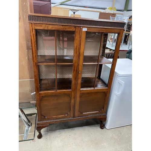 144 - Edwardian oak glazed bookcase with 1 key 136H 86W 36D