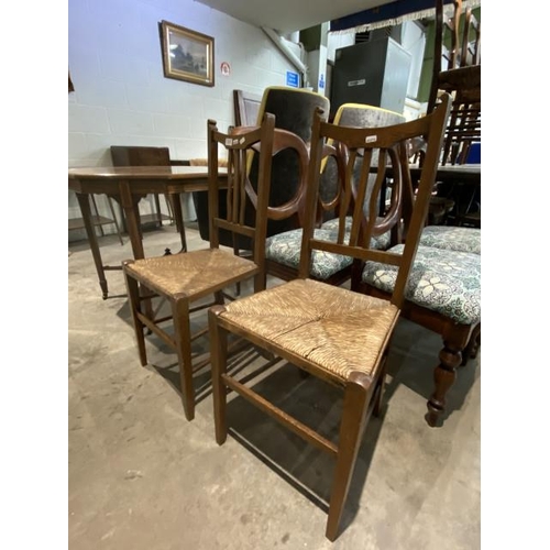 72 - Pair of oak Arts & Crafts chairs 41W