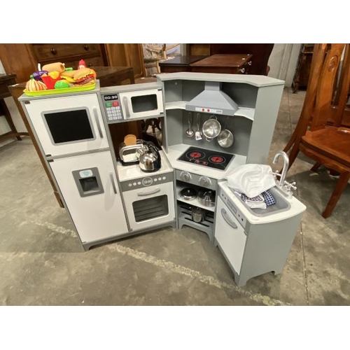 82 - Child's play kitchen and accessories 90H 120W