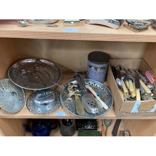 297 - 4 shelves of vintage kitchen wares, metal wares etc., inc. butter pats, mincer, enamel teapot, hipfl... 